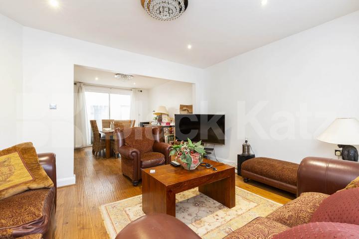 Available Now Leybourne Avenue, Ealing